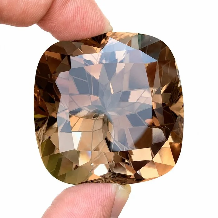 Topaz - 515.88 ct - International Colored Gemstone Association (ICA GemLab)
