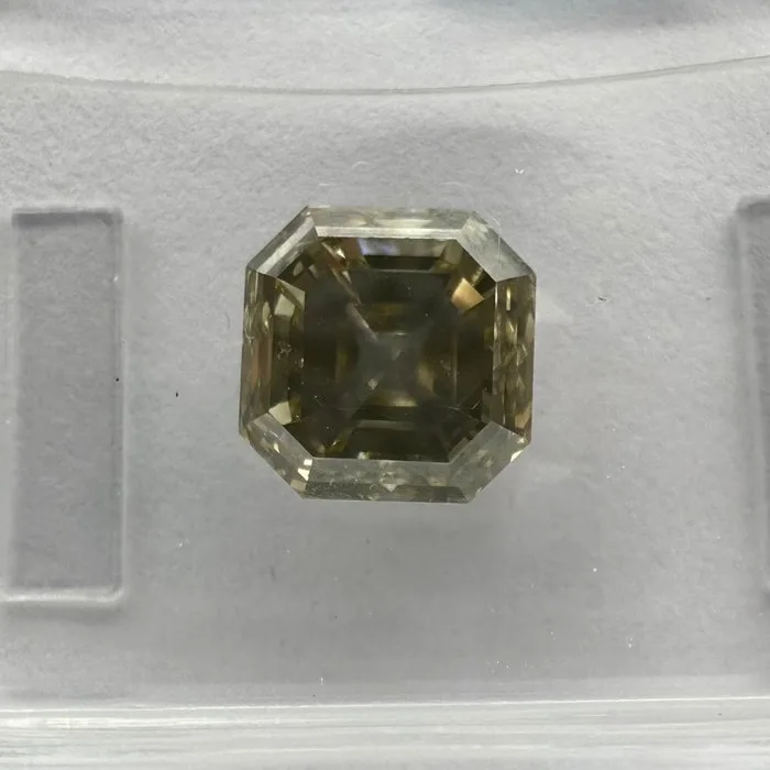 1 pcs Diamond (Natural coloured) - 2.09 ct - Square - Fancy deep Green, Greyish Yellow - SI1 - International Gemological Institute (IGI)