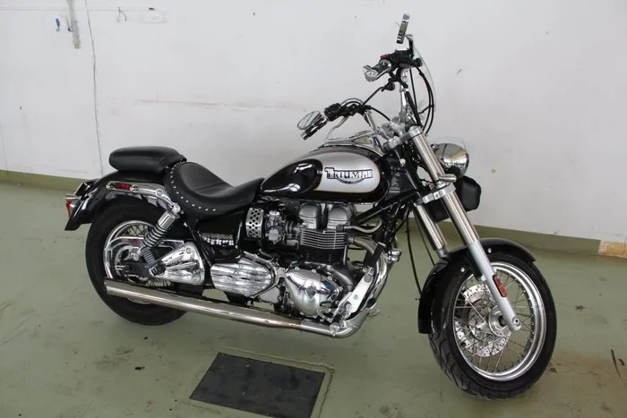 Triumph - Bonneville - America - 790 cc - 2003