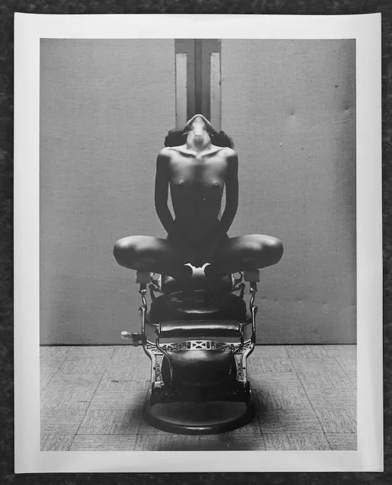 Richard Selby (1933) - Barber's Chair #7, 1977