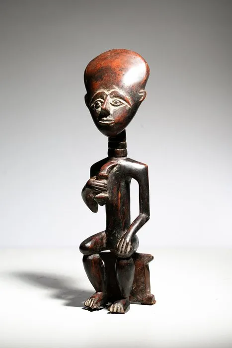 Statue of a dignitary - Ashanti - Ghana