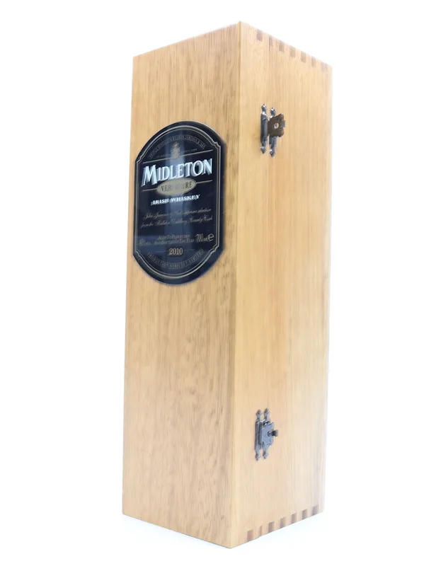 Midleton – Very Rare 2010 Bottle No. 005952