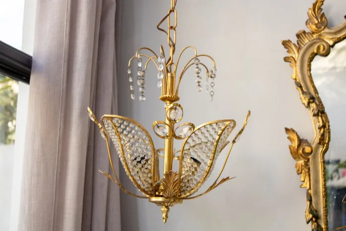 Chandelier - Floral beads and faceted pendants - Alloy, Brass, Glass - Four lights