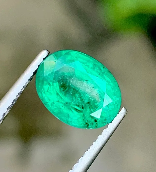 Green Emerald - 2.63 ct - International Colored Gemstone Association (ICA GemLab) - Natural Emerald Gem