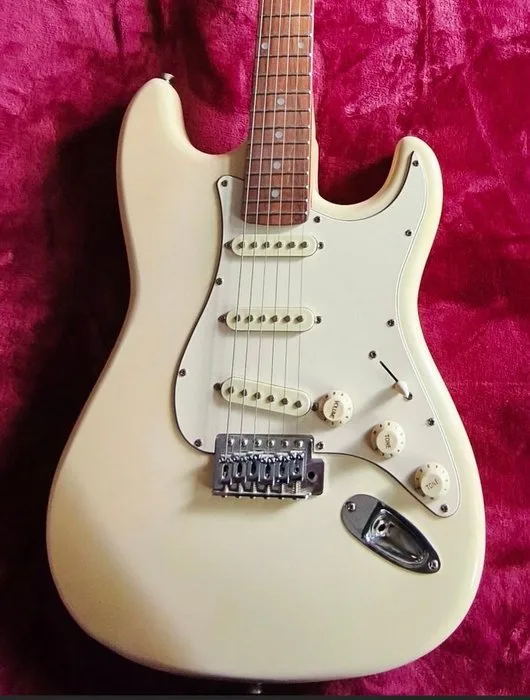 Dimavery - Stratocaster - Electric guitar - Unknown - 2012
