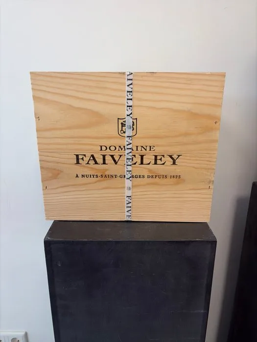 2017 Domaine Faiveley, Echezeaux "En Orveaux" - Échezeaux Grand Cru - 6 Bottles (0.75L)