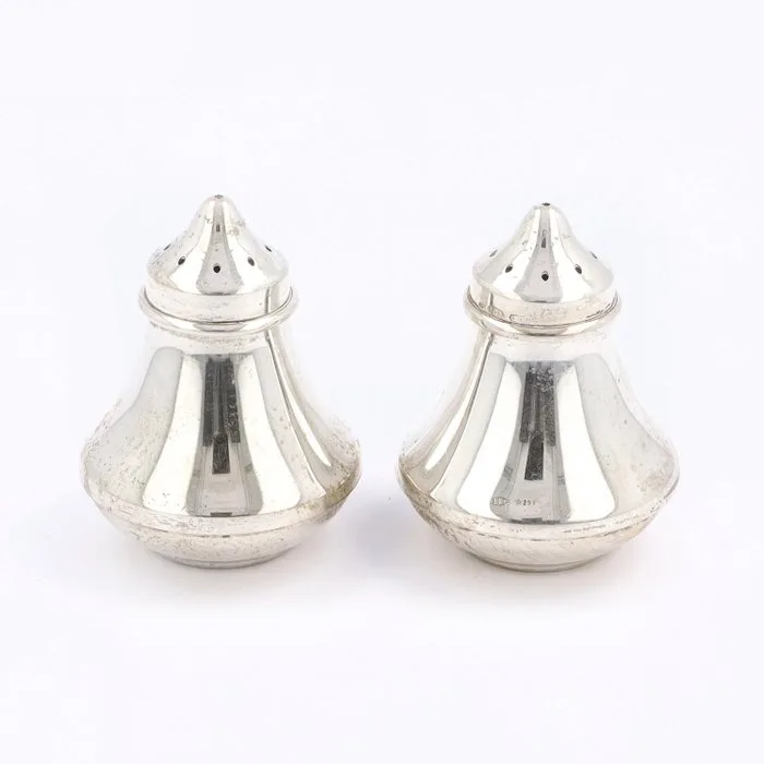 Ricci (Rino Greggio). - Salt and pepper shakers (2) -.800 silver
