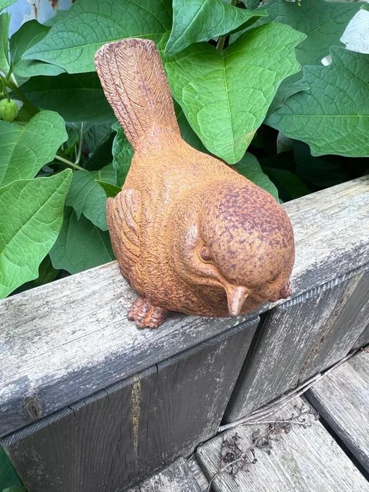 Decorative ornament - Europe - Cast Iron Bird Figurine