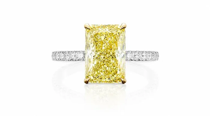 Ring - 14 kt. White gold, Yellow gold - 4.51ct. tw. Yellow Diamond (Fancy coloured lab-grown diamond) - Diamond