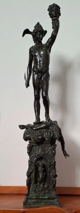 Sculpture, Perseo con la testa di Medusa - 110 cm - Bronze