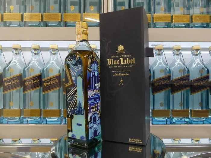 Johnnie Walker Blue Label Manila Limited Edition Design from Philippines - one of 100 bottles - b. 2021 - 750ml
