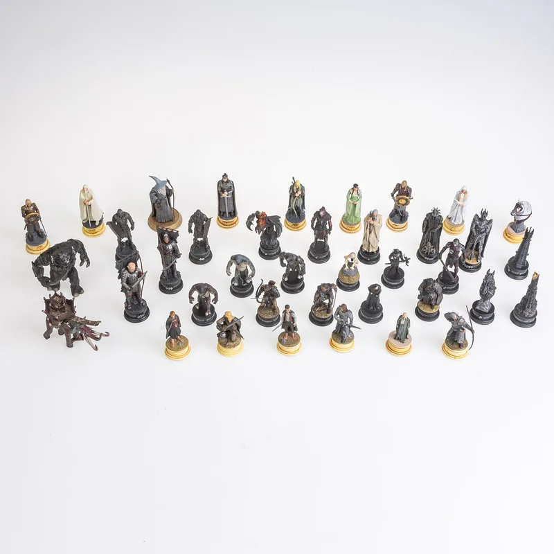 Lord of the Rings Chess Men