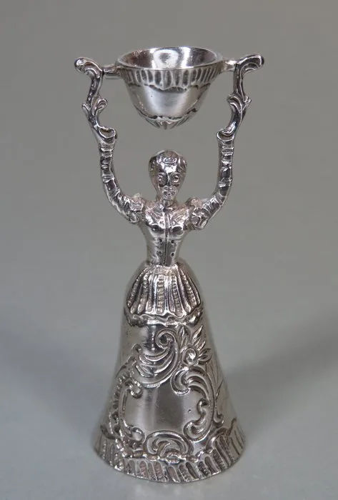 Beker (huwelijk of bruidsbeker) naar Middeleeuws voorbeeld - Miniature figure -.835 silver