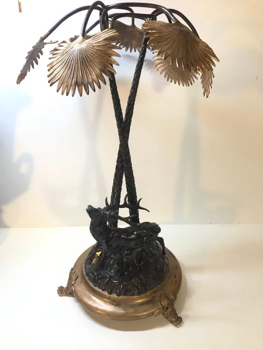 B. Henneberg - Sculpture, Composición palmeras y animal - 54 cm - Metal