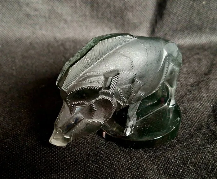Bonnet ornament (1) - Lalique - Wild Boar / Sanglier - 1920-1930