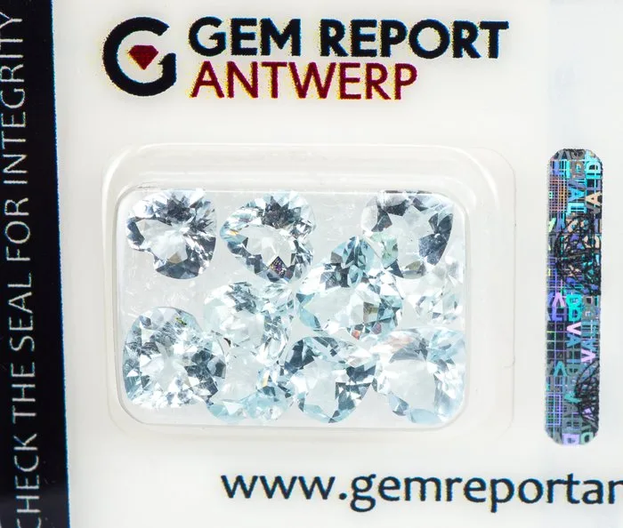 10 pcs Aquamarine - 7.75 ct - Gem Report Antwerp (GRA) - Light Blue