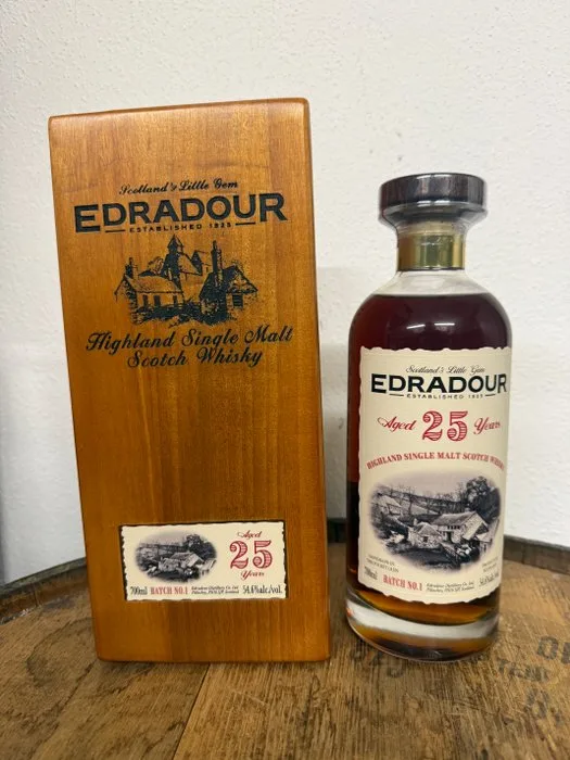 Edradour 25 years old Batch No. 1 - b. 2023 - 70cl