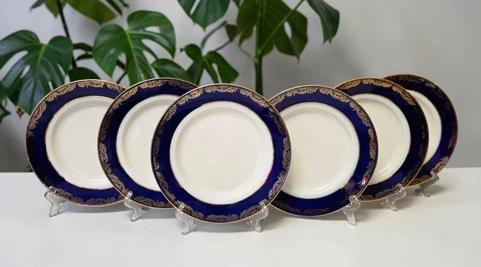 Lomonosov Imperial Porcelain Factory - Dinner plate (6) - Porcelain - Lomonosov "Golden Frieze"