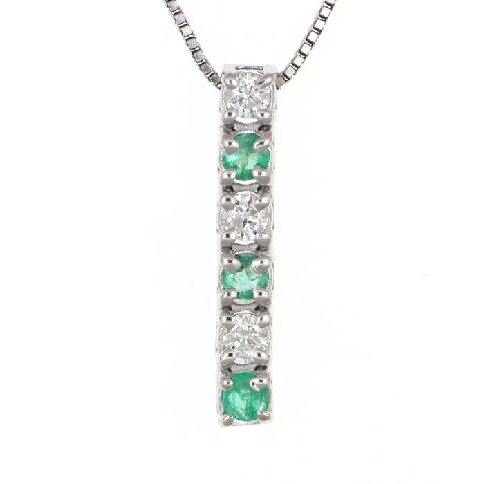 Necklace with pendant - 18 kt. White gold Diamond (Natural) - Emerald