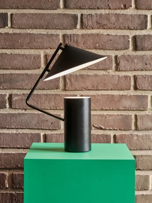 Hübsch - Lotte Knudsen - Table lamp - Sen Table Lamp - Black - Iron