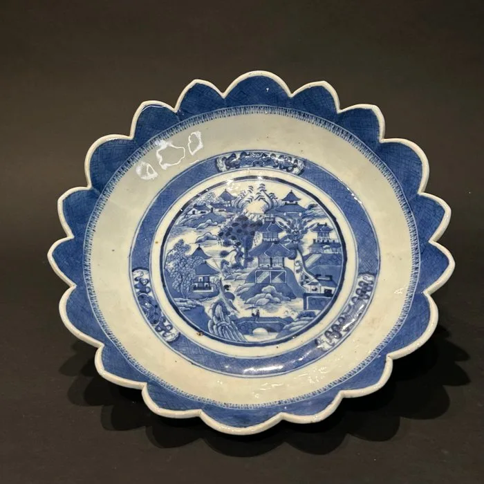 Plate - Porcelain - Qianlong fruit bowl