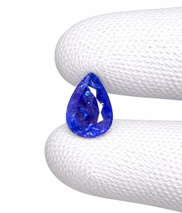 1 pcs Tanzanite - 7.04 ct - Gemological Science International (GSI) - VIVID BLUE TANZANITE