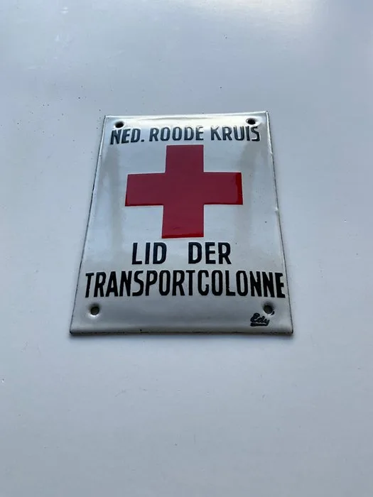 Edy Dieren - Sign - Gebold Deurpostje, Dutch Red Cross member of the Transport Column - MINT - Enamel