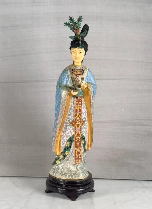 Figure - Large Cloisonné courtesan - Gilt bronze, Bone - China