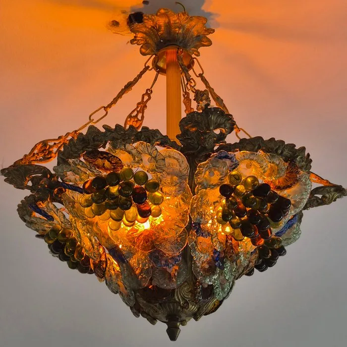Murano Glas-Kronleuchter – Korbkrone mit Glasfrüchten und Bronzemontierung - Hanging lamp - Glass, Bronze