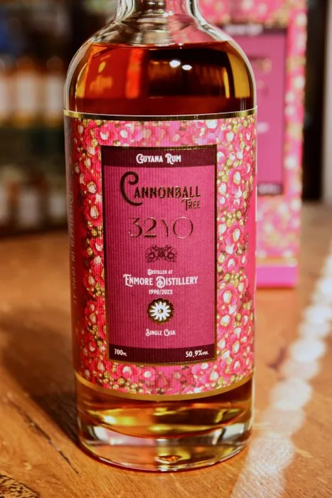 Enmore (Versailles Still) 1990 32 years old Distilia - Cannonball Tree - Floral Rum Series - b. 2023 - 700ml