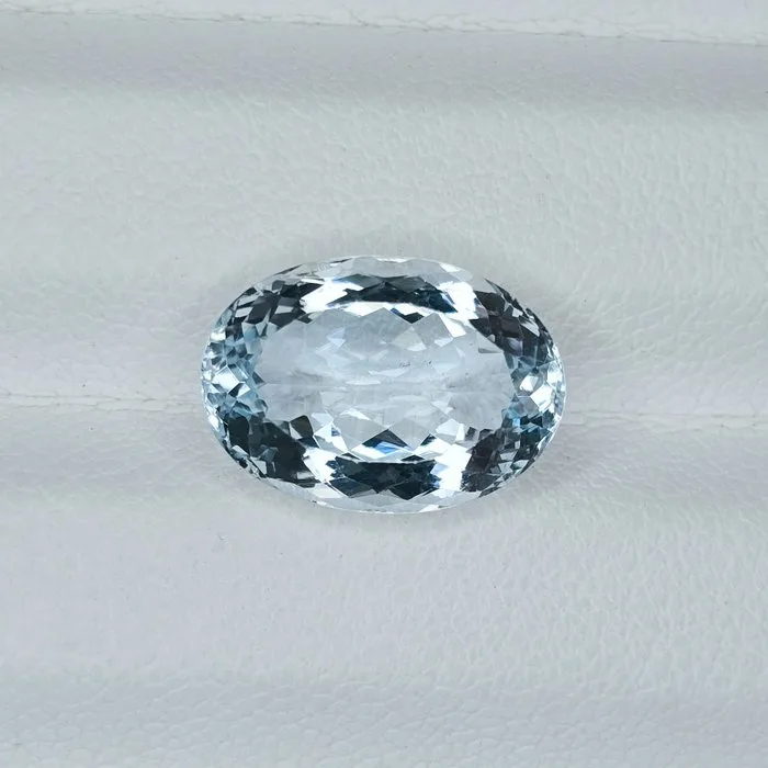Blue Aquamarine - 5.60 ct - Gemological Science International (GSI)