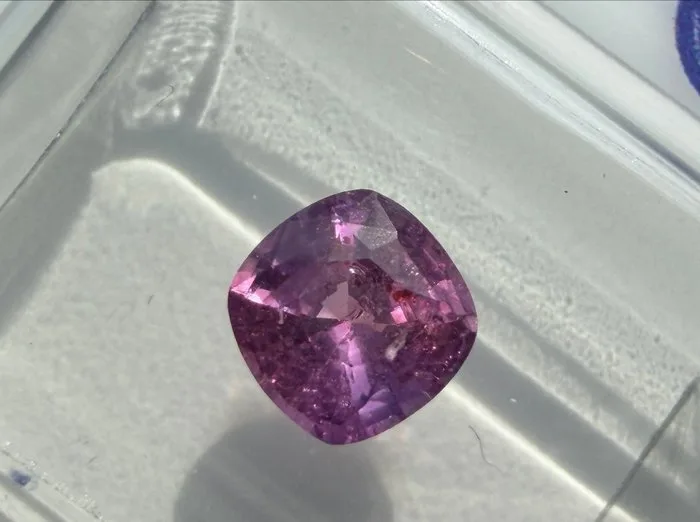 Pink, Purple Sapphire - 1.04 ct - Antwerp Laboratory for Gemstone Testing (ALGT) - No Treatment-Fine Quality