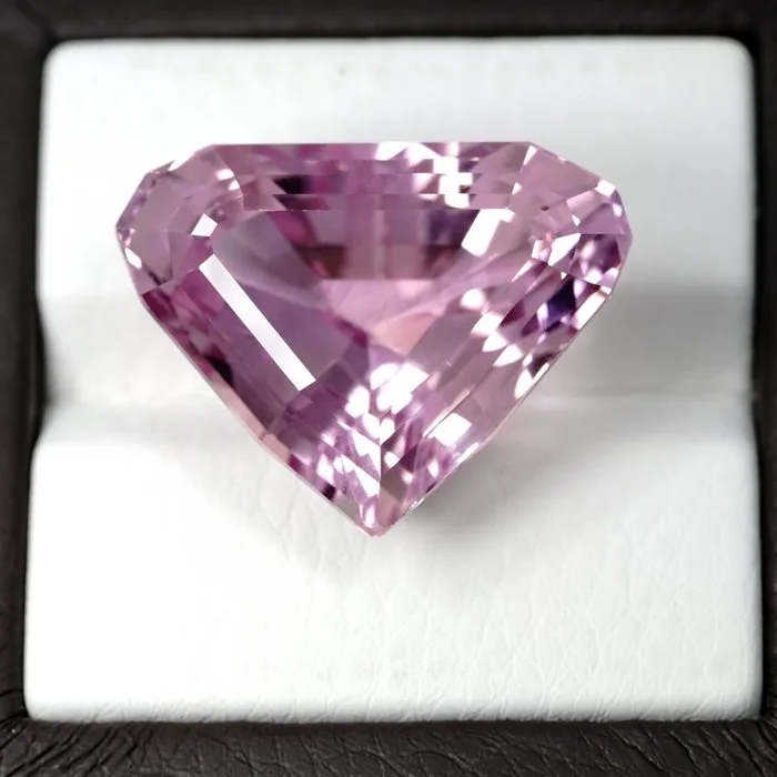 1 pcs Pink, Orange Kunzite - 54.05 ct - International Gemological Institute (IGI)