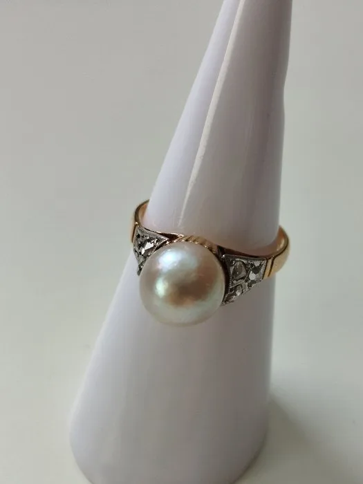 Ring - 18 kt. Yellow gold Pearl - Diamond