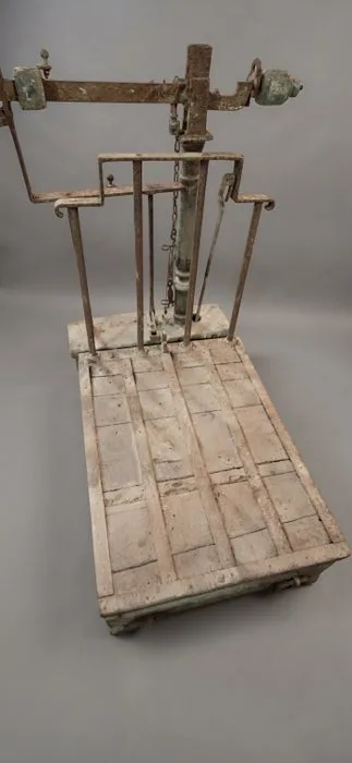 Beam scale - Wood, Iron - Platform / Sack Scale
