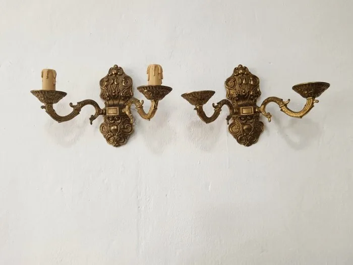 Wall sconce (2) - Magnificent pair of wall sconces in classic/Empire style (brass) - Brass, Bronze - Pair of antique wall sconces