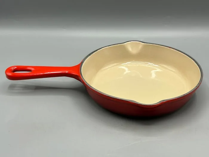Le Creuset - Baking dish - No. 16 - source, Enamel