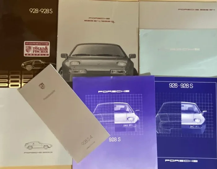 Brochure - Porsche - Konvolut 9 Stück Porsche 928 Kataloge / Unterlagen 1978 - 1990
