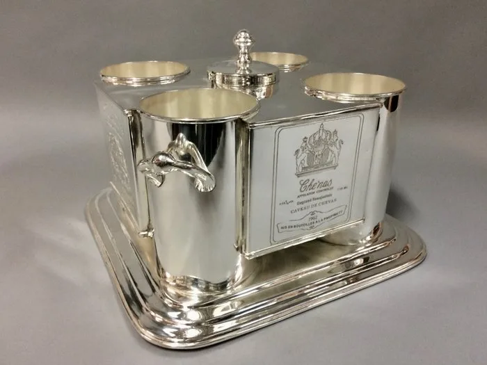 Wine cooler - Vintage cooler for 4 bottles with compartment for ice-cubes in the middle to keep bottles cool - Silverplated