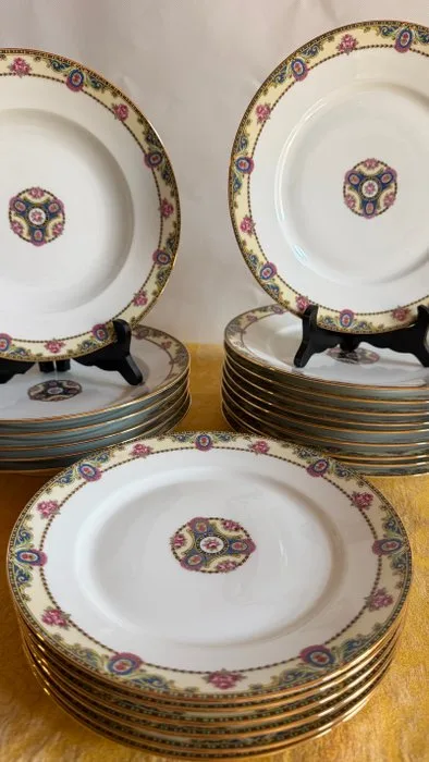 Limoges - Frederic Legrand - Dinner set - Porcelain, Gold plated - Exclusive Fine Service