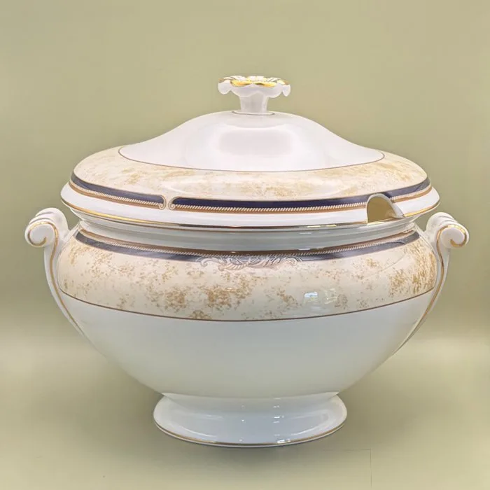 Wedgwood - Tureen - Porcelain - Unique 3L soup tureen