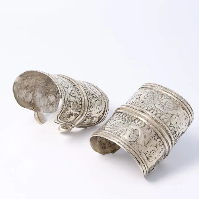 Turkmen bracelets -.900/1000 silver. Kada - Turkmenistan - 20th century