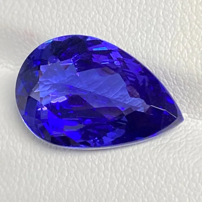 Tanzanite - 9.85 ct - International Colored Gemstone Association (ICA GemLab) - No Heat | Statement Piece