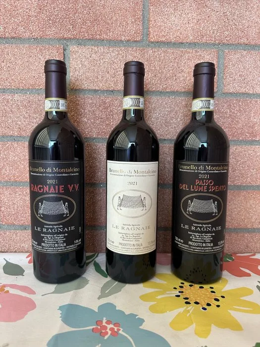 2021 Le Ragnaie: Brunello di Montalcino, Vigna Vecchia, Passo del Lume Spento - Brunello di Montalcino DOCG - 3 Bottles (0.75L)