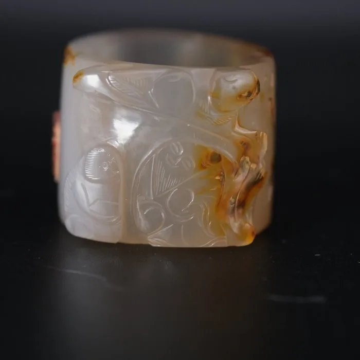 Chinese Carved Agate Archer's Thumb Ring Relief Carved with Export Wax - Agate - China - 20th century