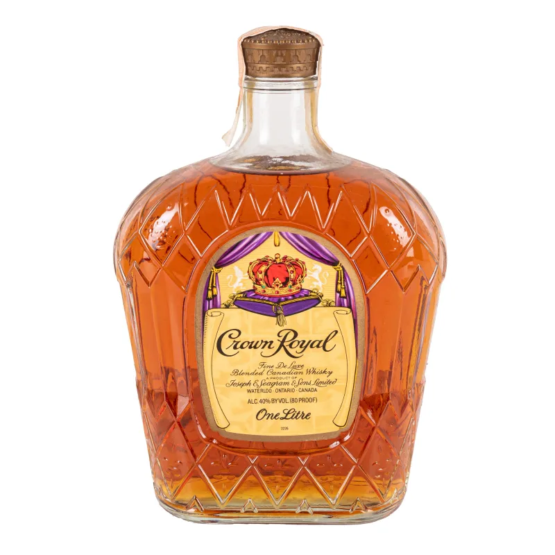 Seagram's Crown Royal Fine De Luxe Blended Canadian Whisky, Distilled 1980