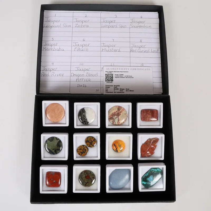 A Boxed Collection of Ornamental Hardstones (13)