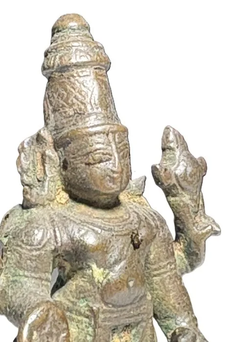 Sculpture, Four-Armed Vishnu – 18th–19th Century - 10 cm - Bronze