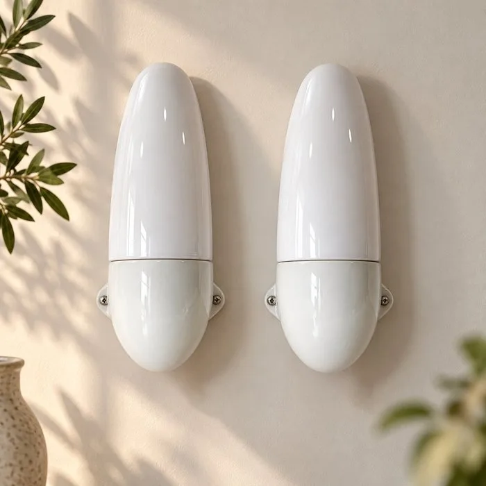 Wilhelm Wagenfeld for Lindner Leuchten - Wall lamp - Model 6065 - Porcelain, Opaline glass