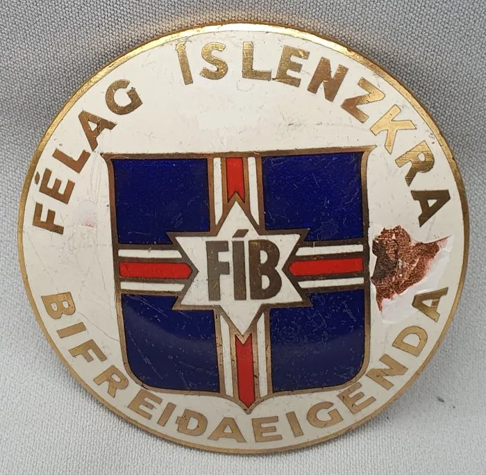Badge - Grille Badge - FÍB - Félag íslenskra bifreiðaeigenda - Iceland - 20th - mid (WW II)